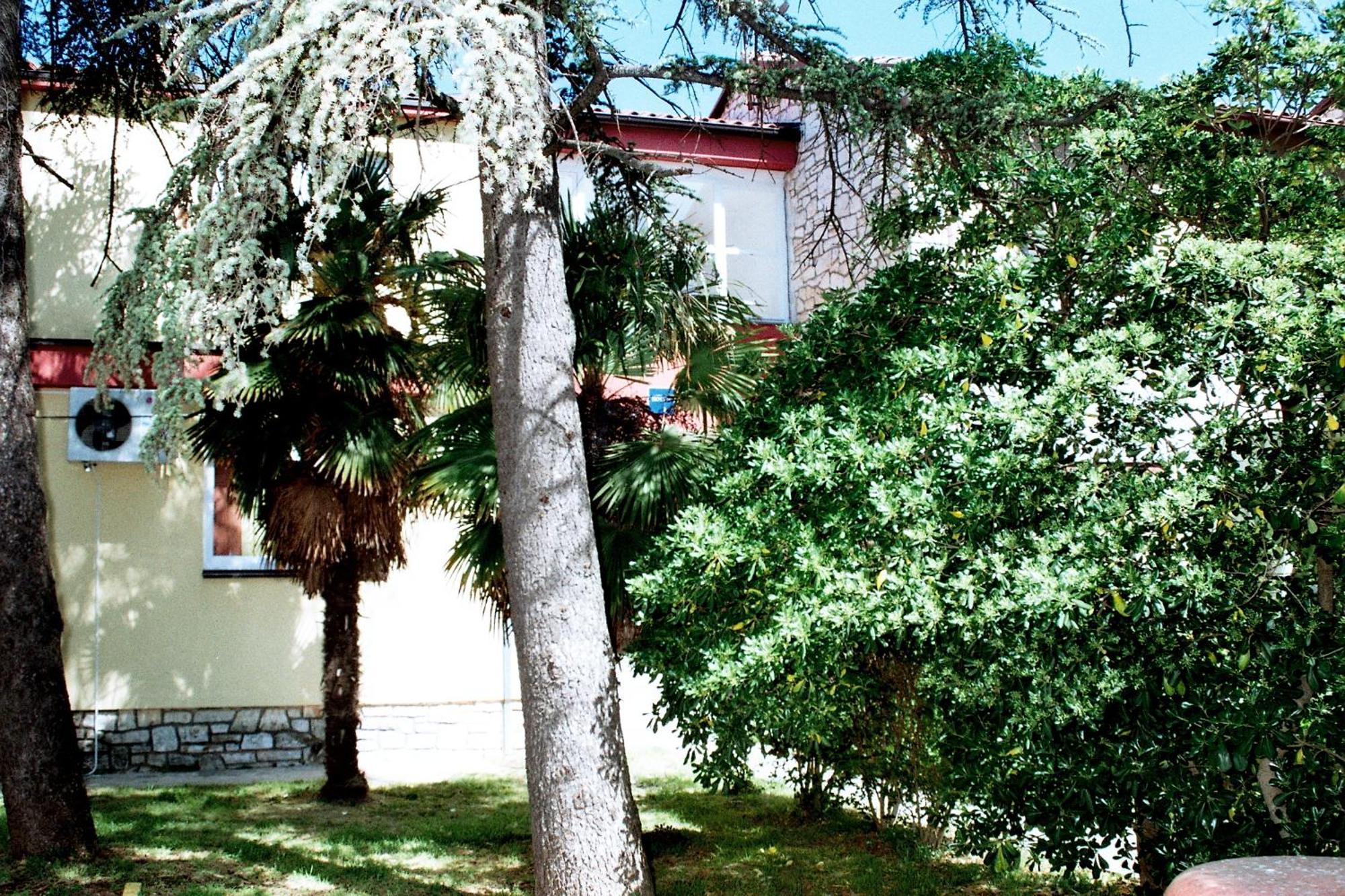 Hostel Amfora Fažana Exteriör bild