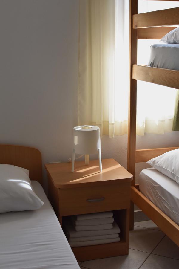 Hostel Amfora Fažana Exteriör bild