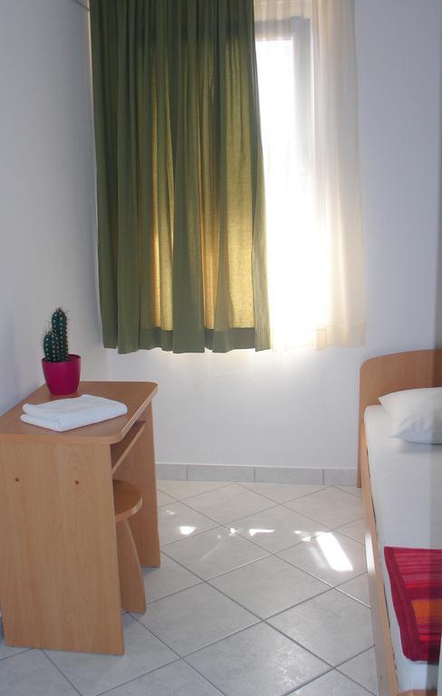 Hostel Amfora Fažana Rum bild